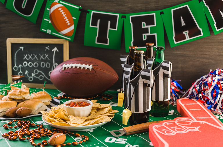 Snacks aller Art gehören zu einer Super Bowl Party unbedingt dazu.