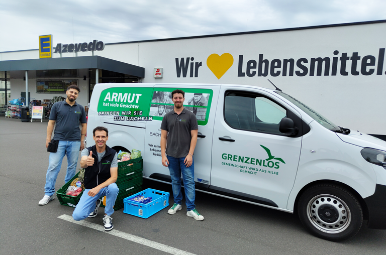 Grenzenlos-Fahrer holen mehrmals in der Woche Lebensmittel bei EDEKA Azevedo ab